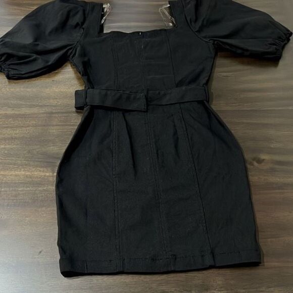 Mini black dress with short sleeves - Picture 10 of 10